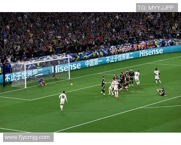 全明星足球盛宴开启球迷狂欢与明星球员同场竞技的精彩瞬间